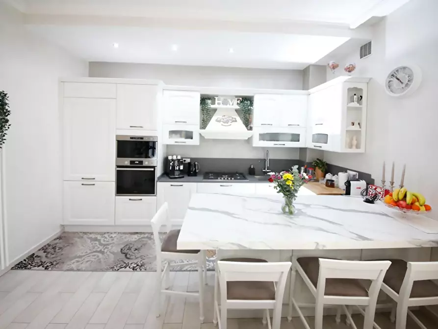 Immagine 18 di Appartamento in vendita  a Collesalvetti