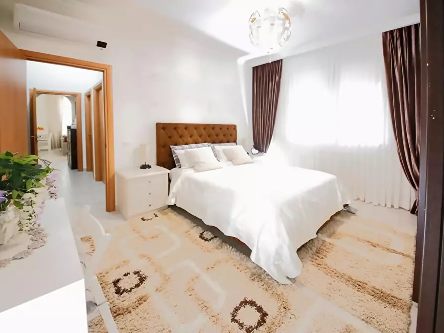 Immagine 38 di Appartamento in vendita  a Collesalvetti