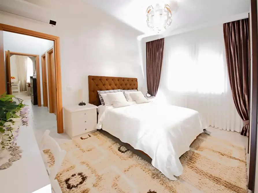 Immagine 39 di Appartamento in vendita  a Collesalvetti