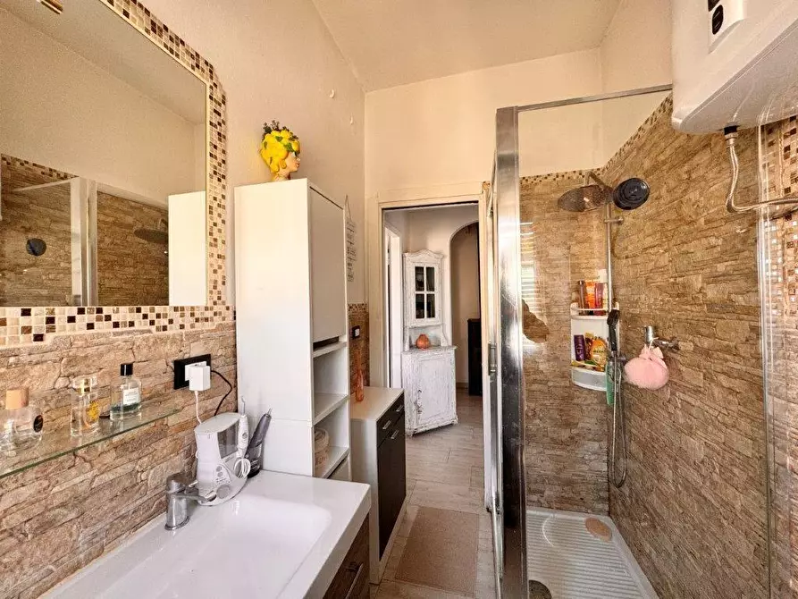 Immagine 18 di Appartamento in vendita  a Pontedera