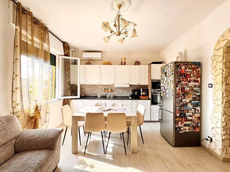 Immagine 9 di Appartamento in vendita  a Pontedera