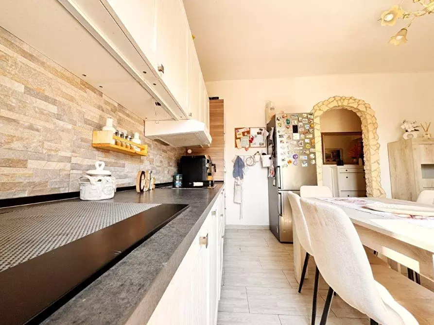 Immagine 5 di Appartamento in vendita  a Pontedera