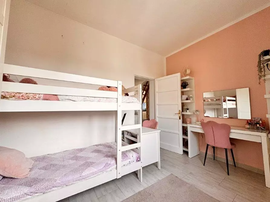 Immagine 21 di Appartamento in vendita  a Pontedera