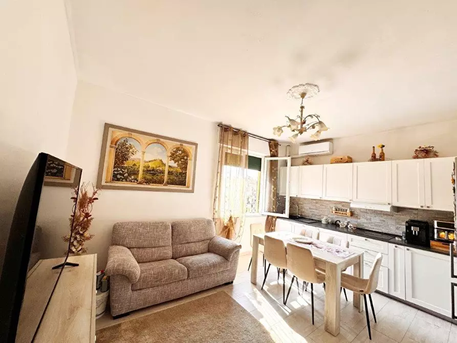 Immagine 8 di Appartamento in vendita  a Pontedera