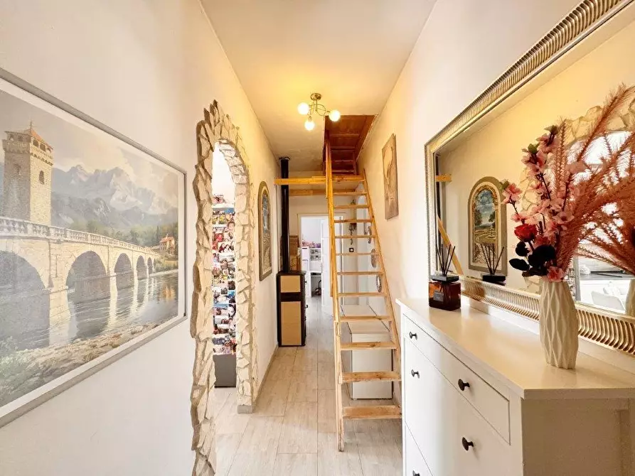 Immagine 1 di Appartamento in vendita  a Pontedera