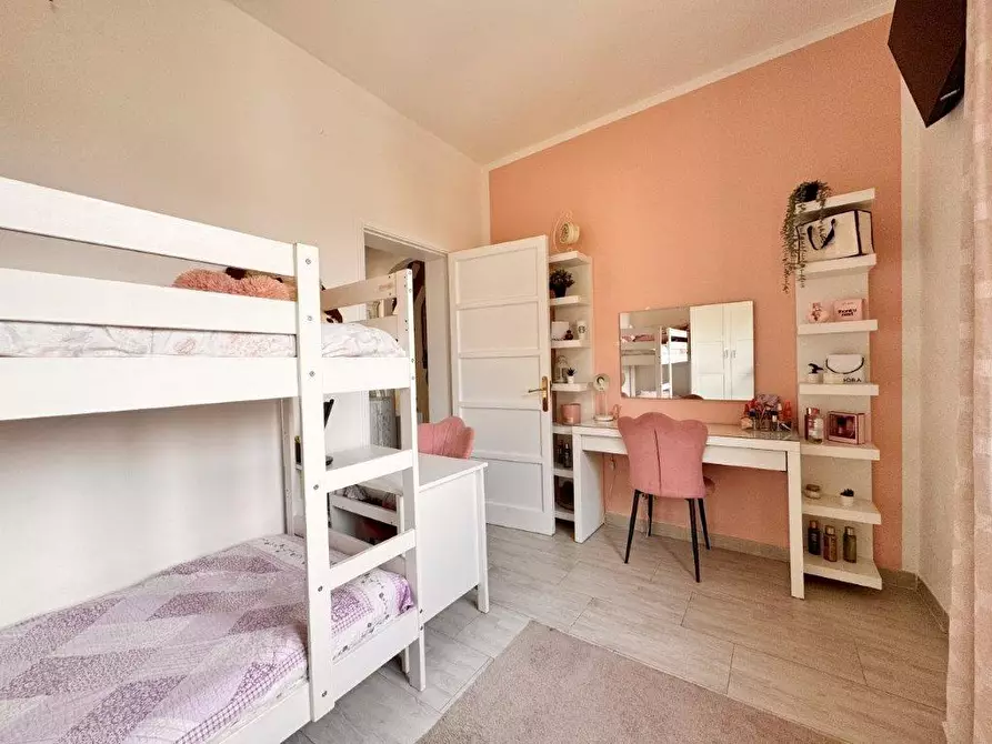 Immagine 22 di Appartamento in vendita  a Pontedera