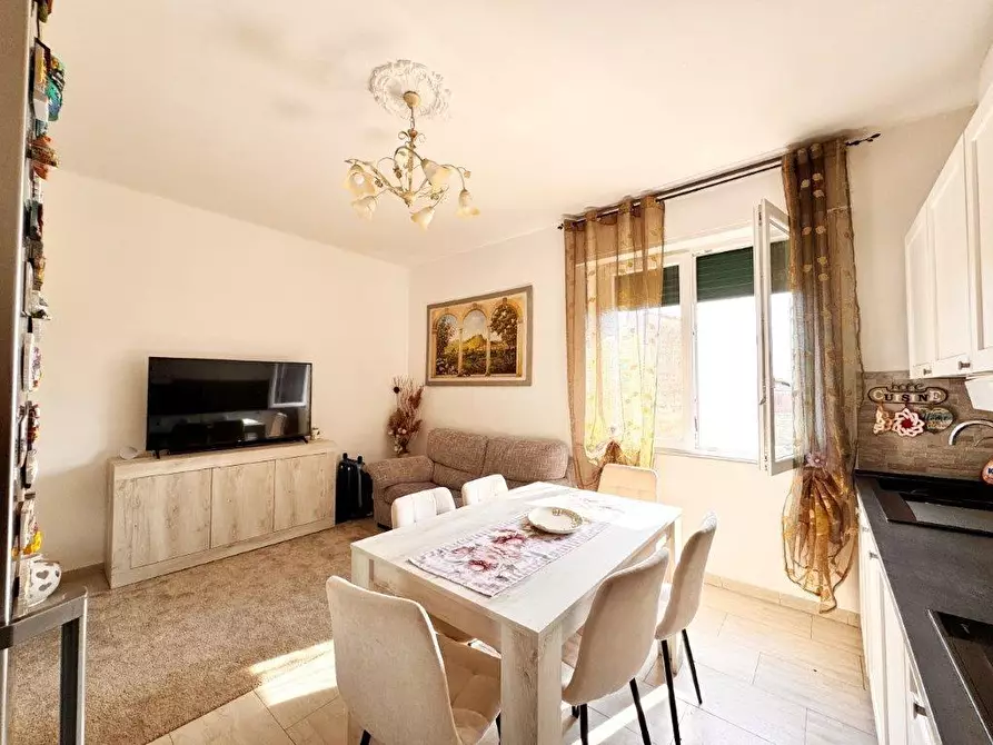 Immagine 3 di Appartamento in vendita  a Pontedera