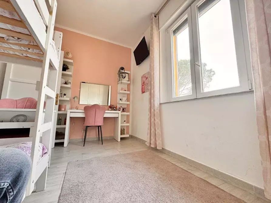 Immagine 23 di Appartamento in vendita  a Pontedera