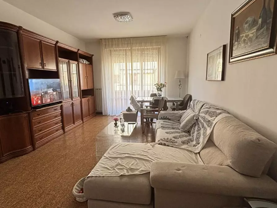 Immagine 4 di Appartamento in vendita  a Cascina