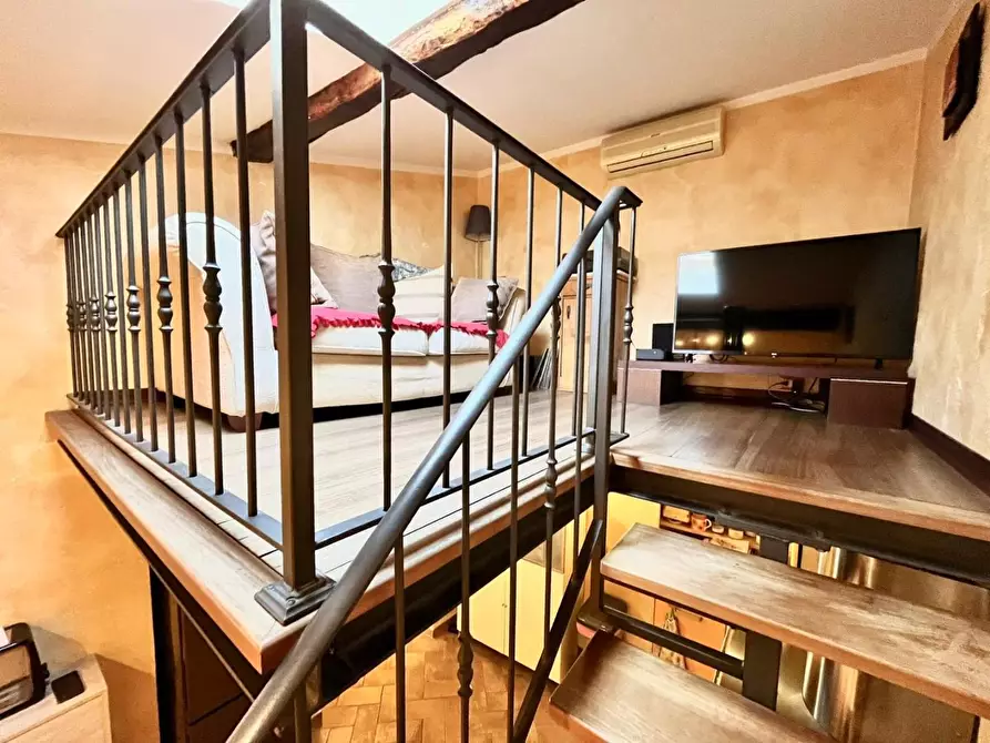 Immagine 3 di Appartamento in vendita  a Massa