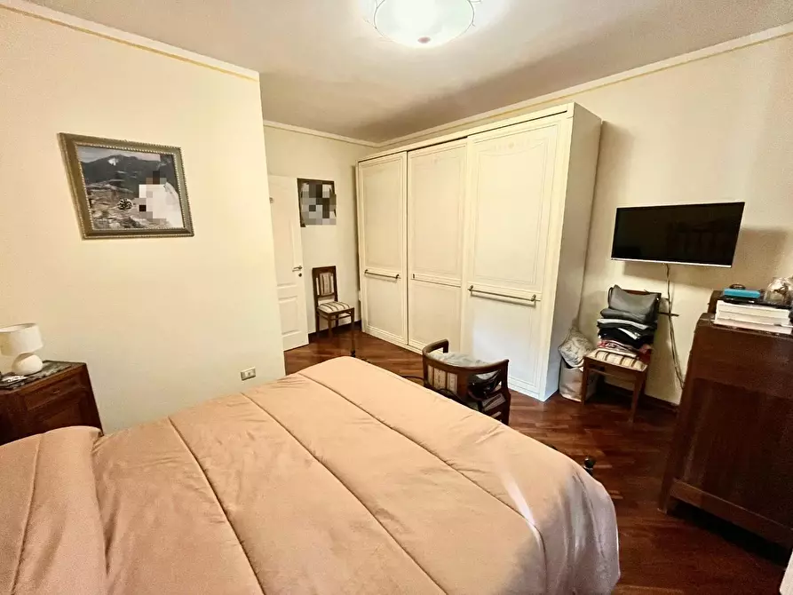 Immagine 16 di Appartamento in vendita  a Massa