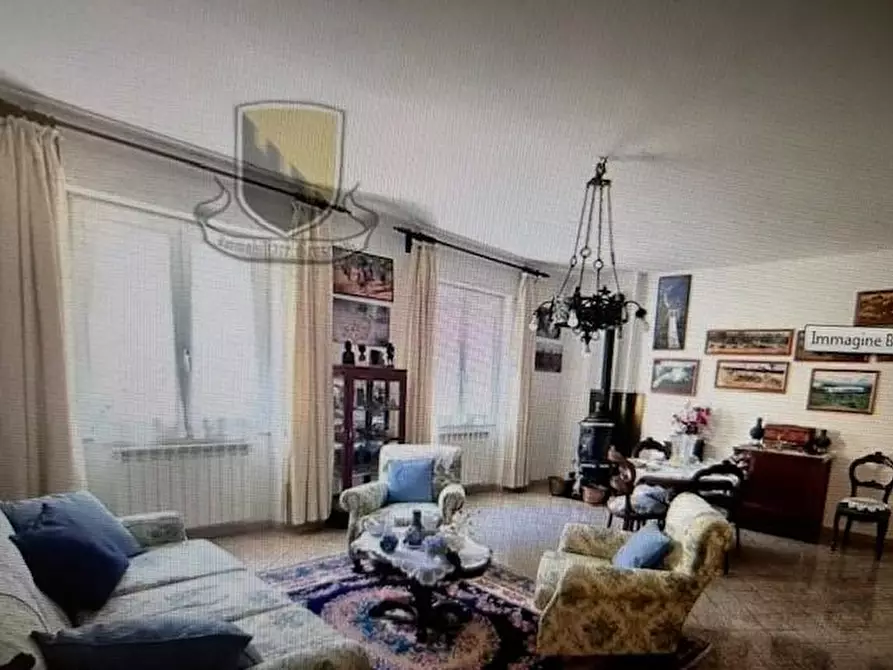 Immagine 26 di Villa in vendita  a Siena