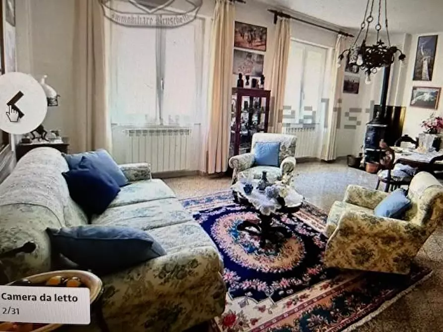 Immagine 29 di Villa in vendita  a Siena