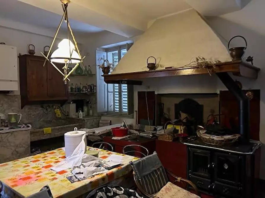 Immagine 25 di Villa in vendita  a Siena