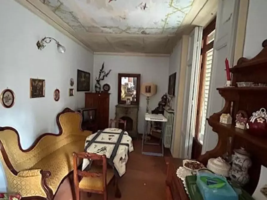 Immagine 8 di Villa in vendita  a Siena