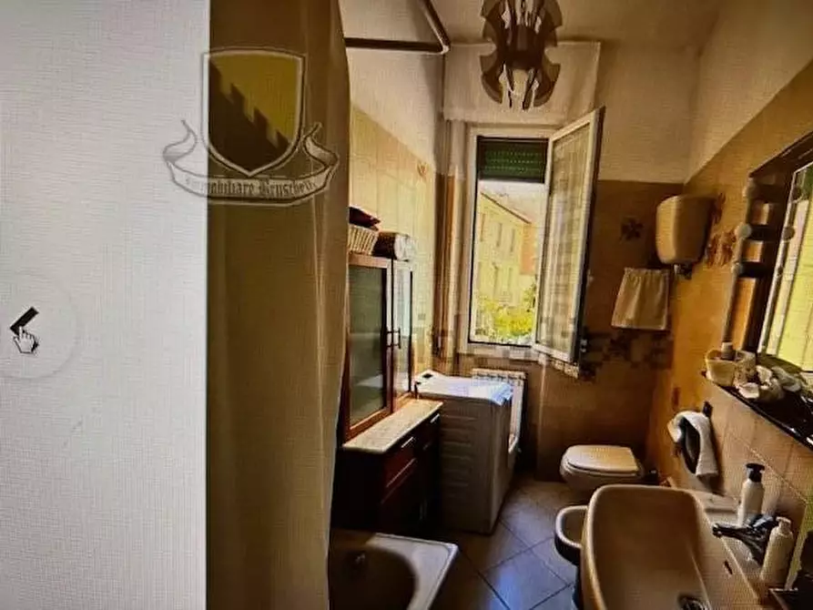 Immagine 27 di Villa in vendita  a Siena