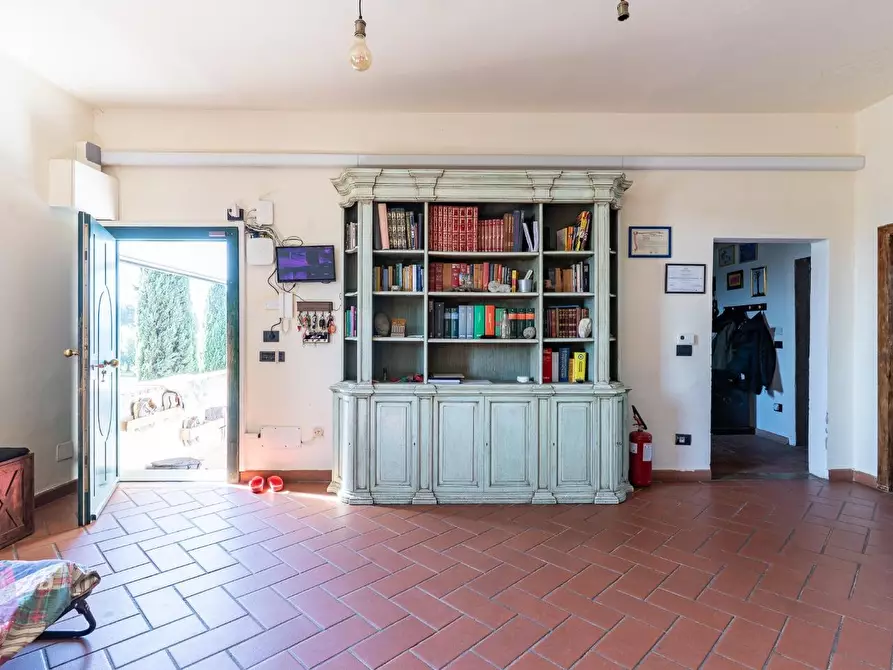 Immagine 11 di Casa colonica in vendita  a Santa Croce Sull'arno