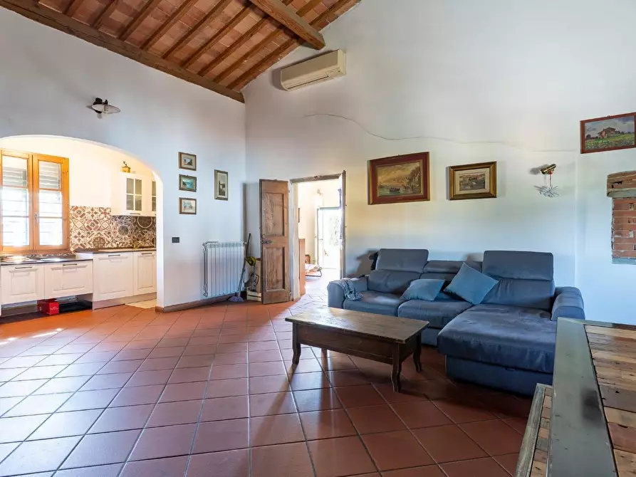 Immagine 18 di Casa colonica in vendita  a Santa Croce Sull'arno