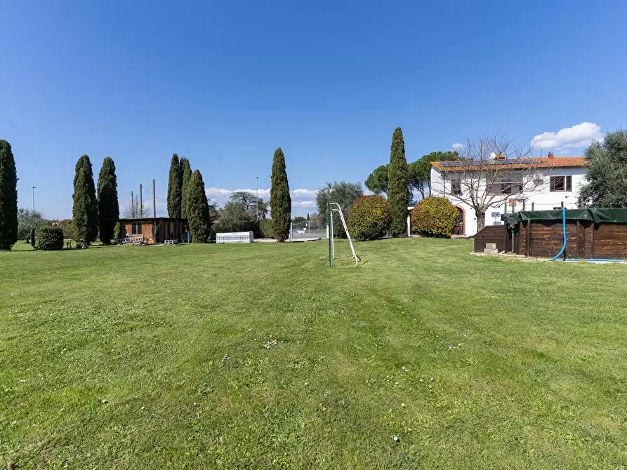 Immagine 1 di Casa colonica in vendita  a Santa Croce Sull'arno