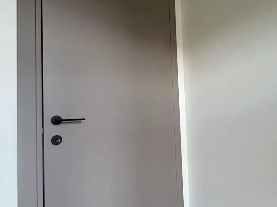 Immagine 11 di Appartamento in vendita  a Livorno