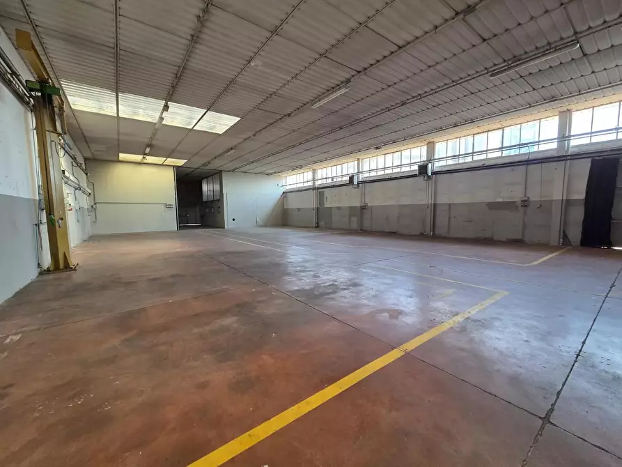 Immagine 15 di Capannone industriale in vendita  a Altopascio