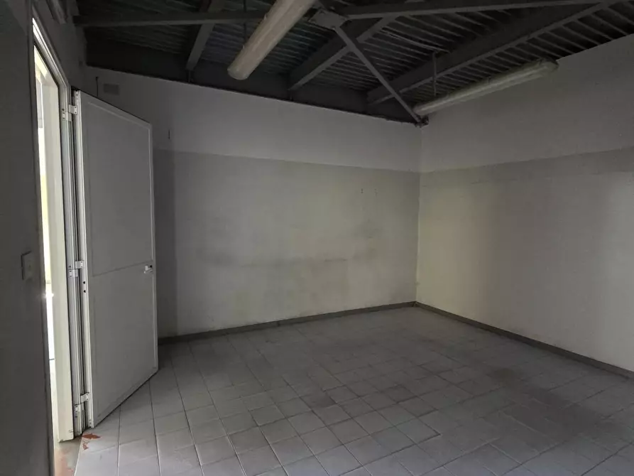 Immagine 12 di Capannone industriale in vendita  a Altopascio