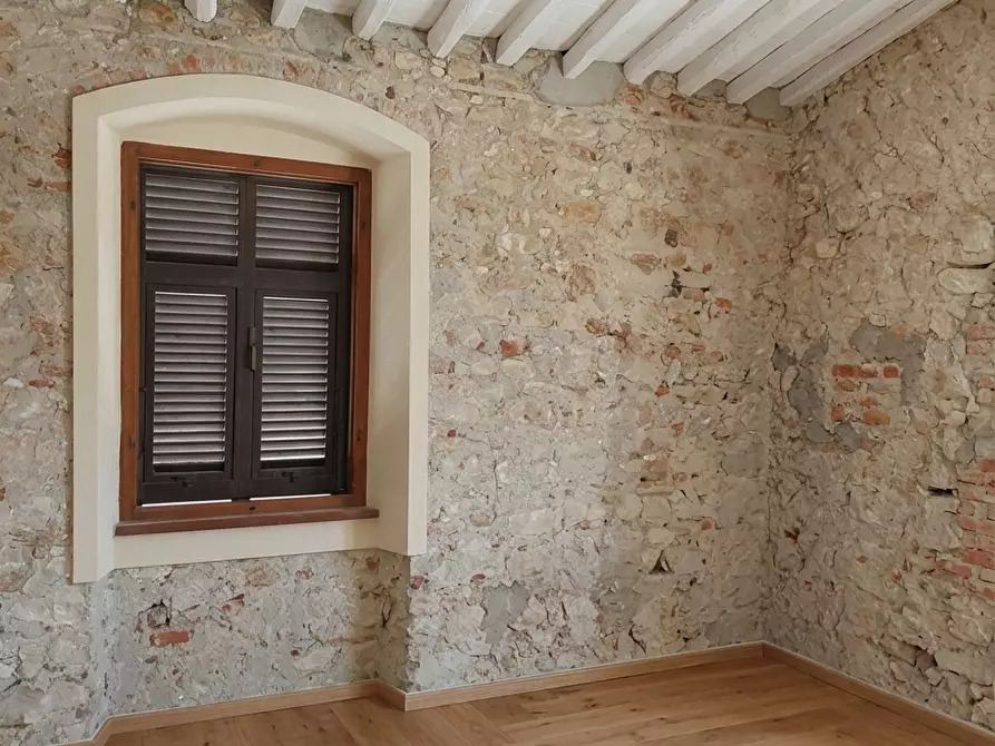 Immagine 2 di Casa semindipendente in vendita  a Carrara