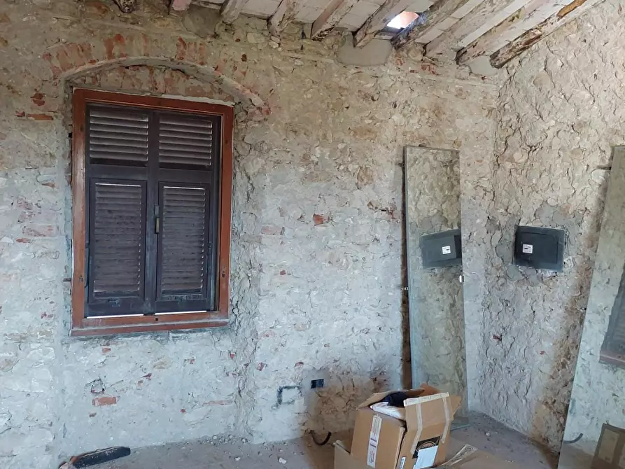 Immagine 10 di Casa semindipendente in vendita  a Carrara