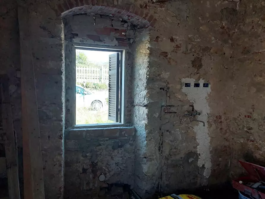 Immagine 11 di Casa semindipendente in vendita  a Carrara