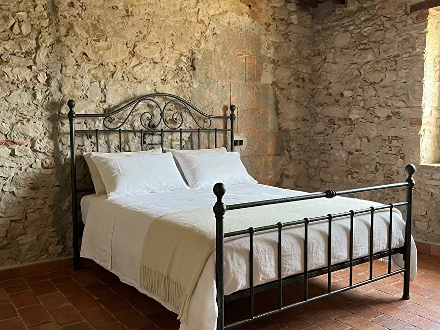 Immagine 5 di Casa semindipendente in vendita  a Carrara