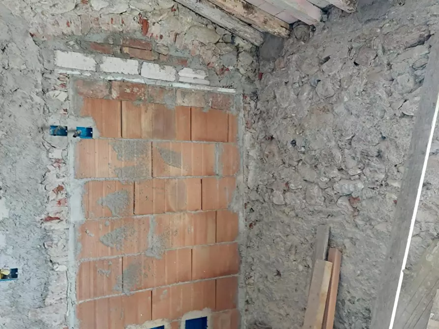 Immagine 13 di Casa semindipendente in vendita  a Carrara