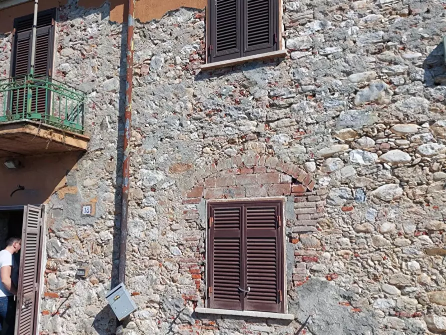 Immagine 9 di Casa semindipendente in vendita  a Carrara