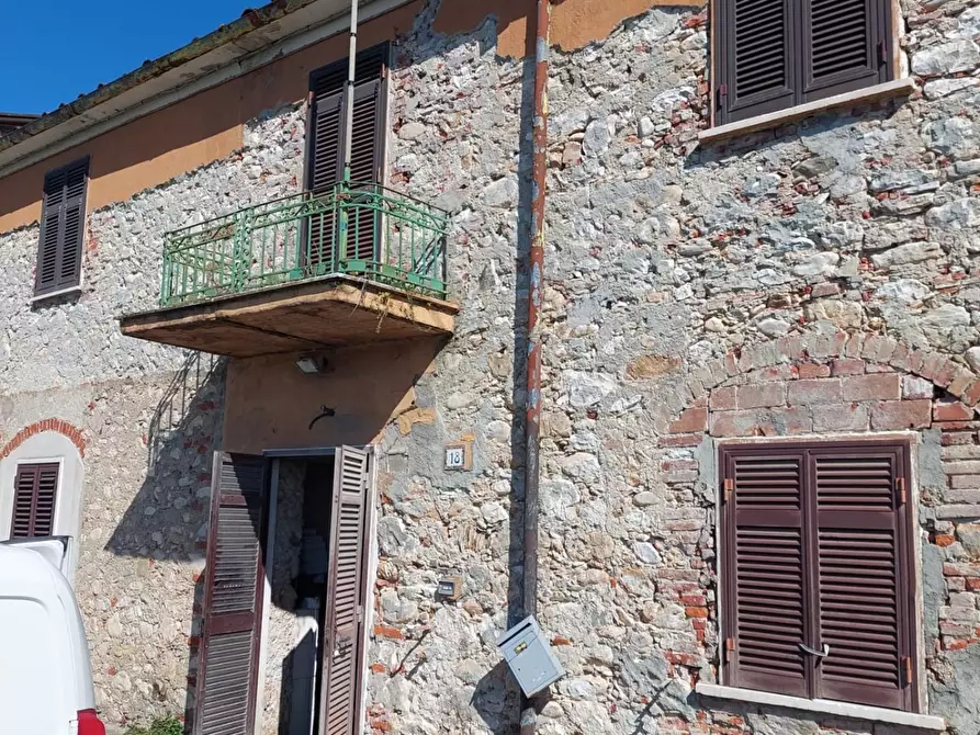 Immagine 14 di Casa semindipendente in vendita  a Carrara
