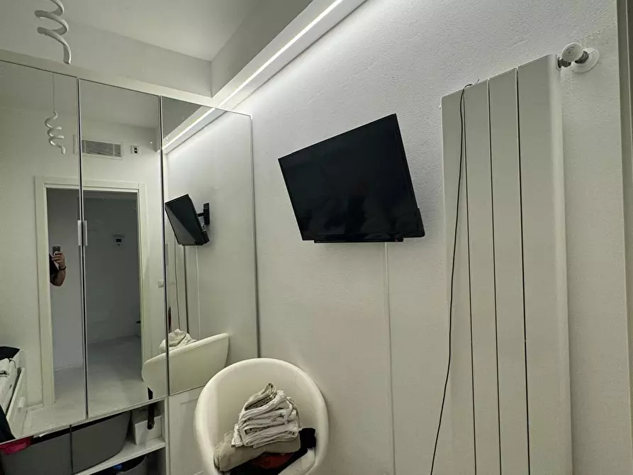 Immagine 15 di Appartamento in vendita  a Viareggio