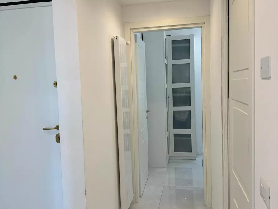 Immagine 8 di Appartamento in vendita  a Viareggio