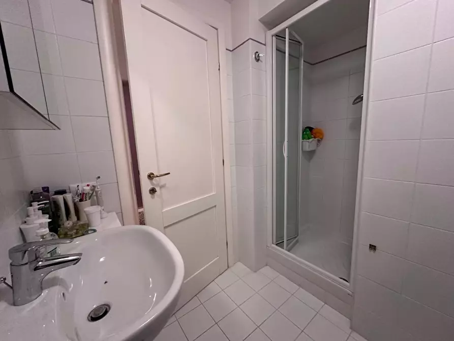 Immagine 10 di Villetta a schiera in vendita  a Pisa