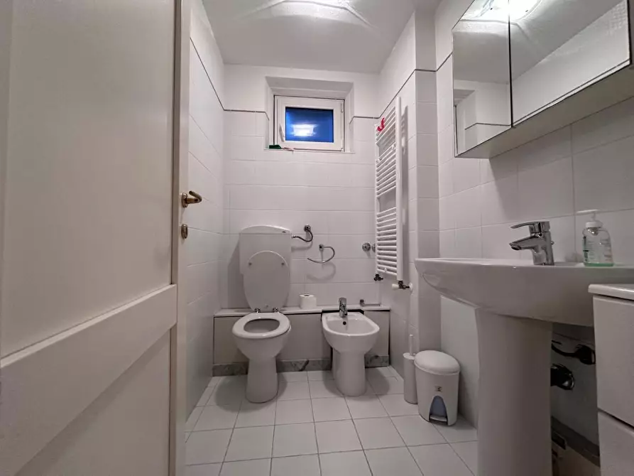 Immagine 16 di Villetta a schiera in vendita  a Pisa