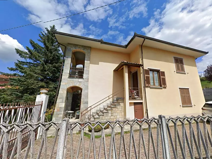 Immagine 1 di Villa in vendita  a Rocchetta Ligure