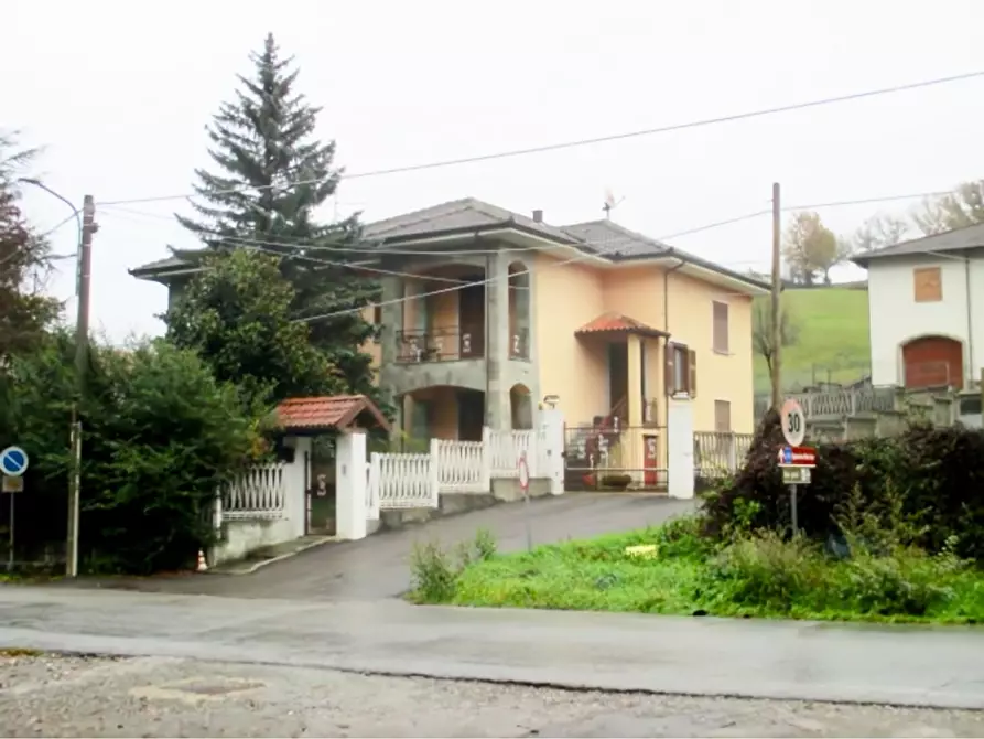 Immagine 5 di Villa in vendita  a Rocchetta Ligure