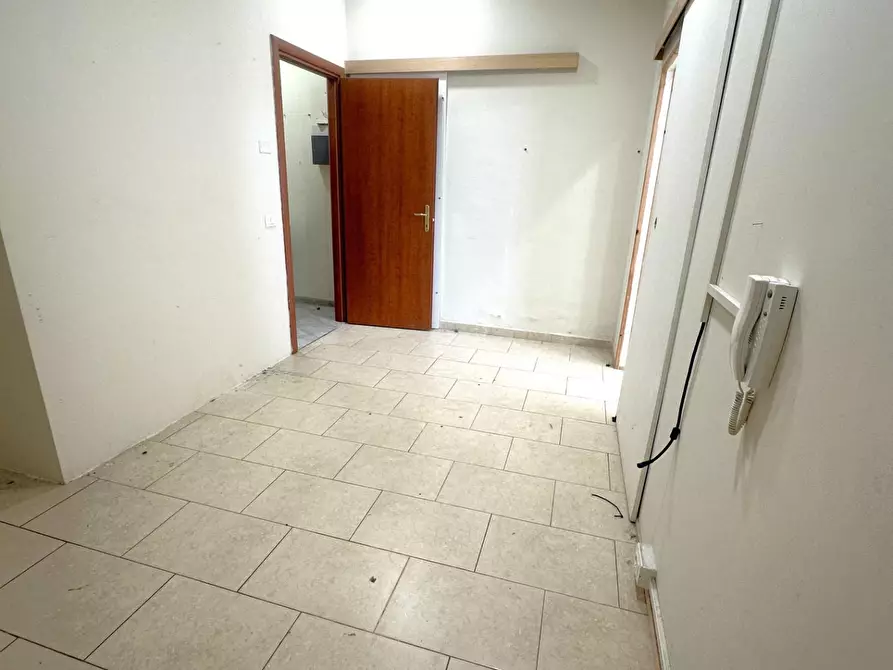 Immagine 2 di Laboratorio in vendita  a Vicopisano