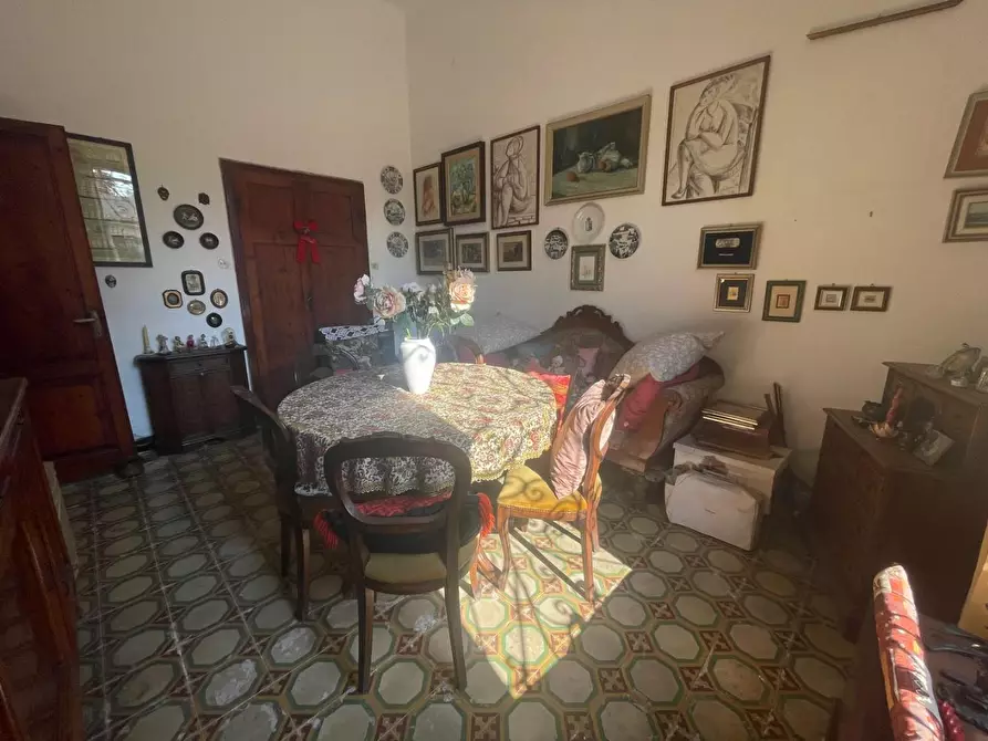 Immagine 31 di Villa in vendita  a Carrara