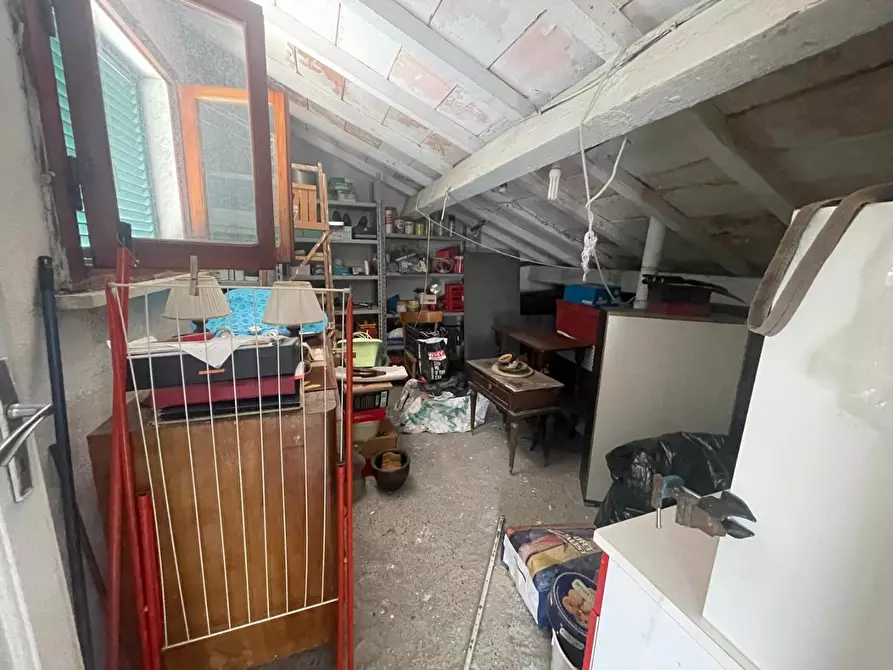 Immagine 18 di Villa in vendita  a Carrara