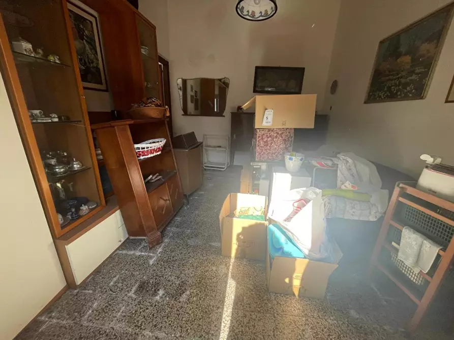 Immagine 14 di Villa in vendita  a Carrara