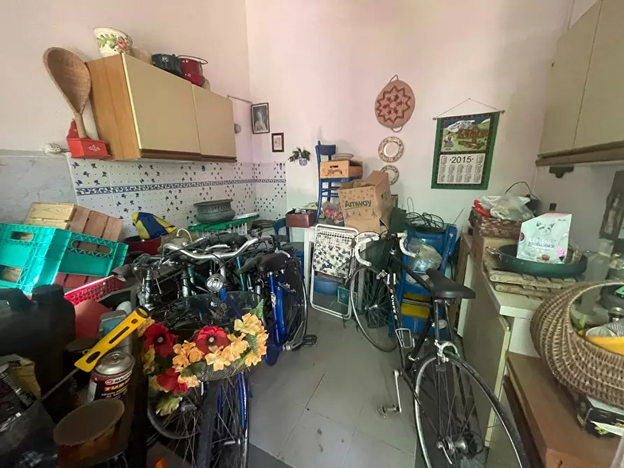 Immagine 12 di Villa in vendita  a Carrara