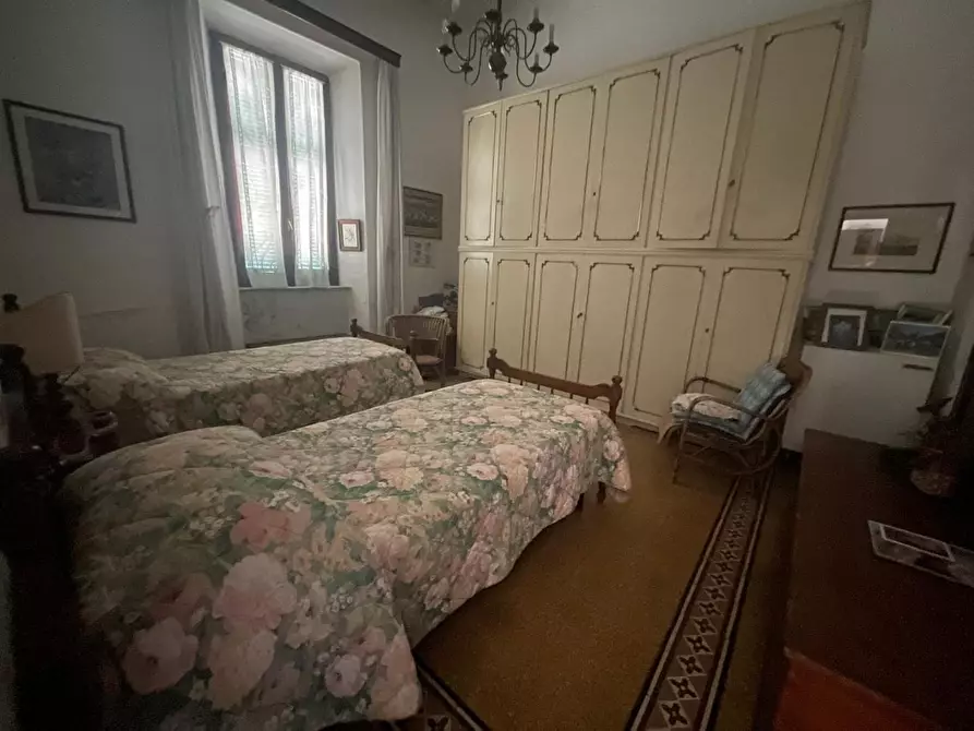 Immagine 28 di Villa in vendita  a Carrara