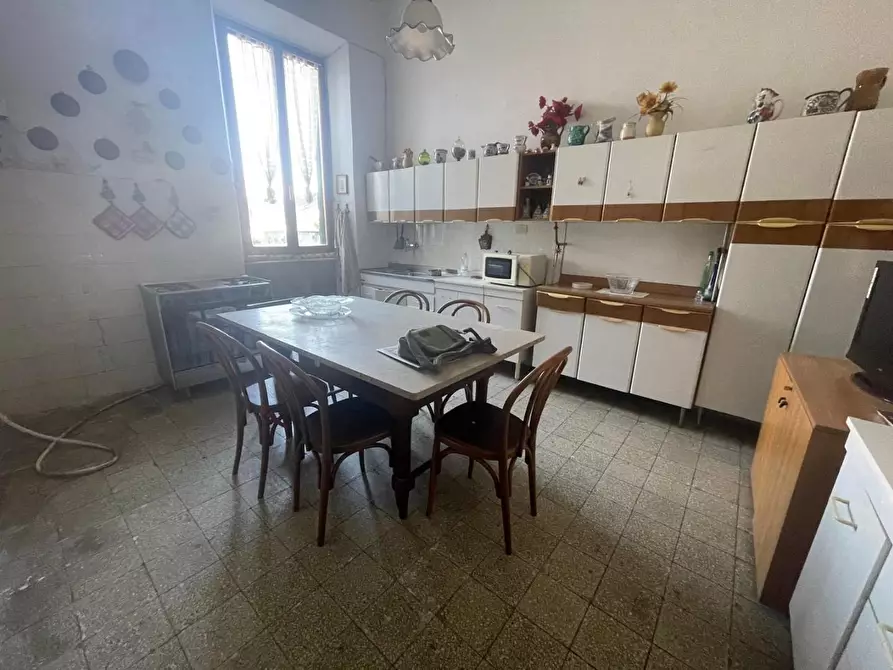 Immagine 26 di Villa in vendita  a Carrara