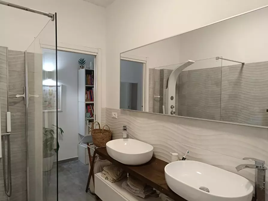 Immagine 9 di Appartamento in vendita  a Carrara