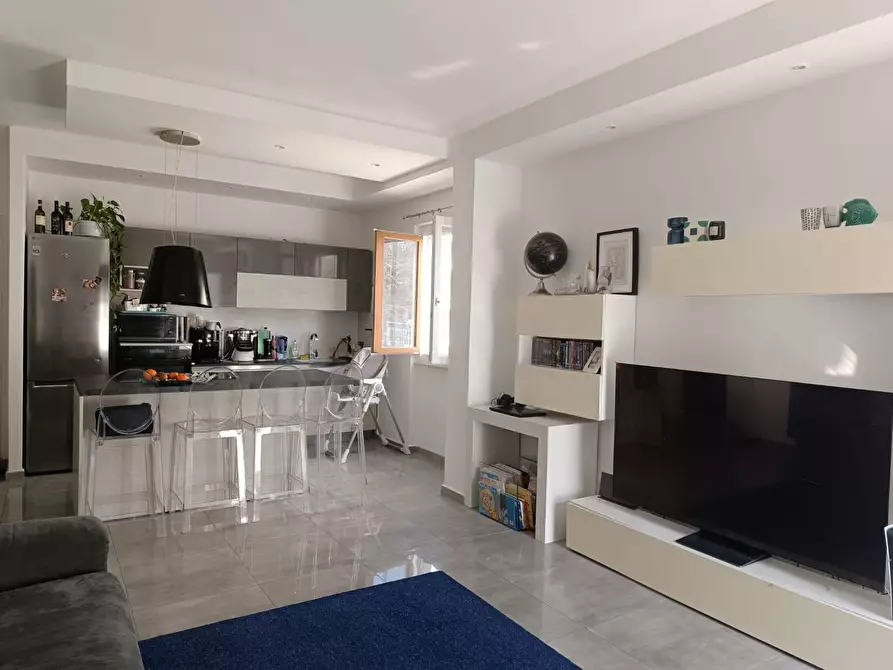 Immagine 12 di Appartamento in vendita  a Carrara