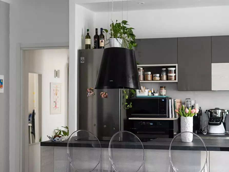 Immagine 42 di Appartamento in vendita  a Carrara