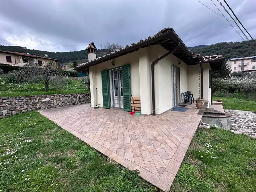 Immagine 6 di Villa in vendita  a San Giuliano Terme